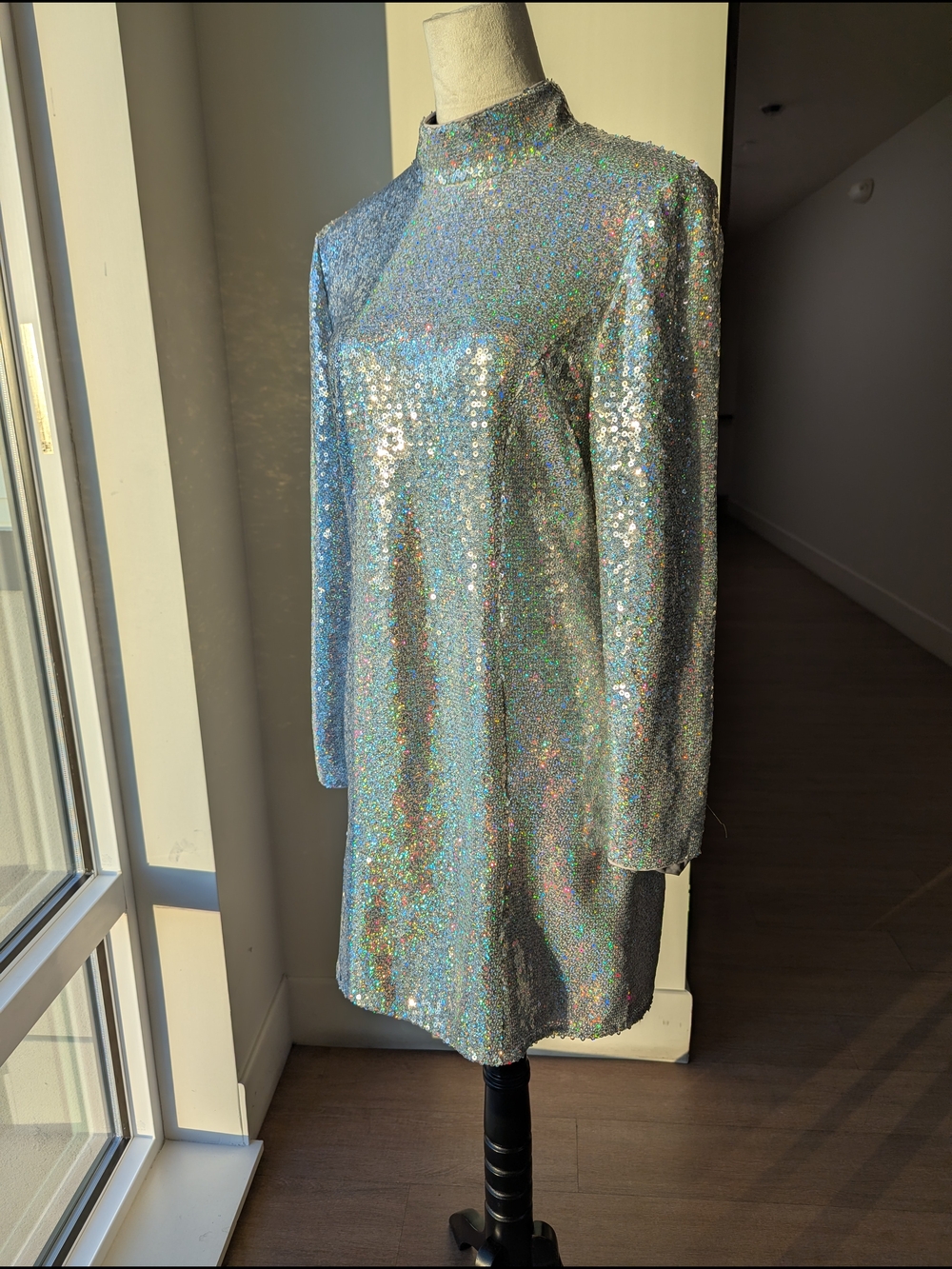 Toccinni Sequin Shift Mini Dress in Iridescent Silver NWT